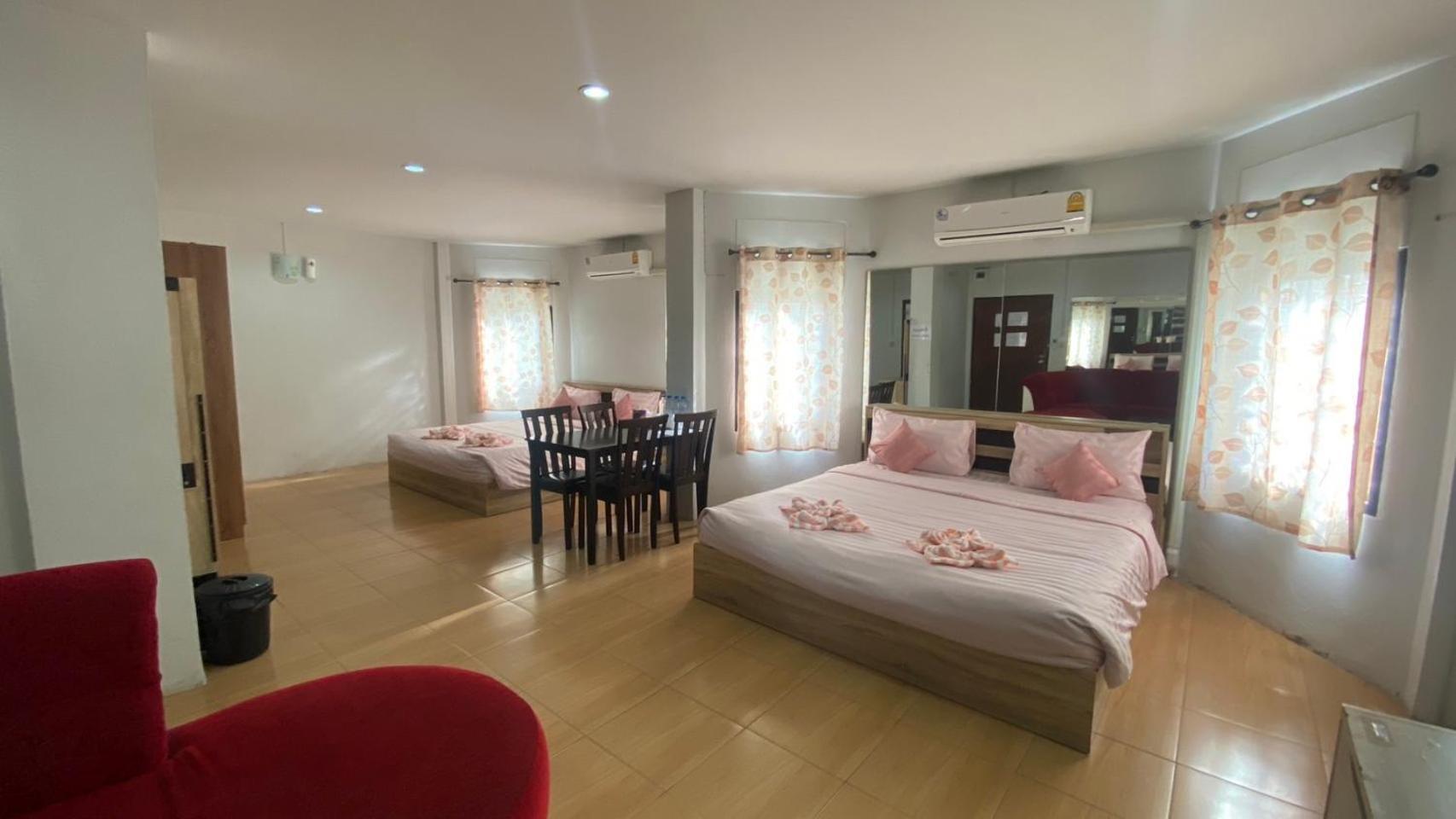 Alongkorn Hotel By Sb Samut Songkhram Екстер'єр фото