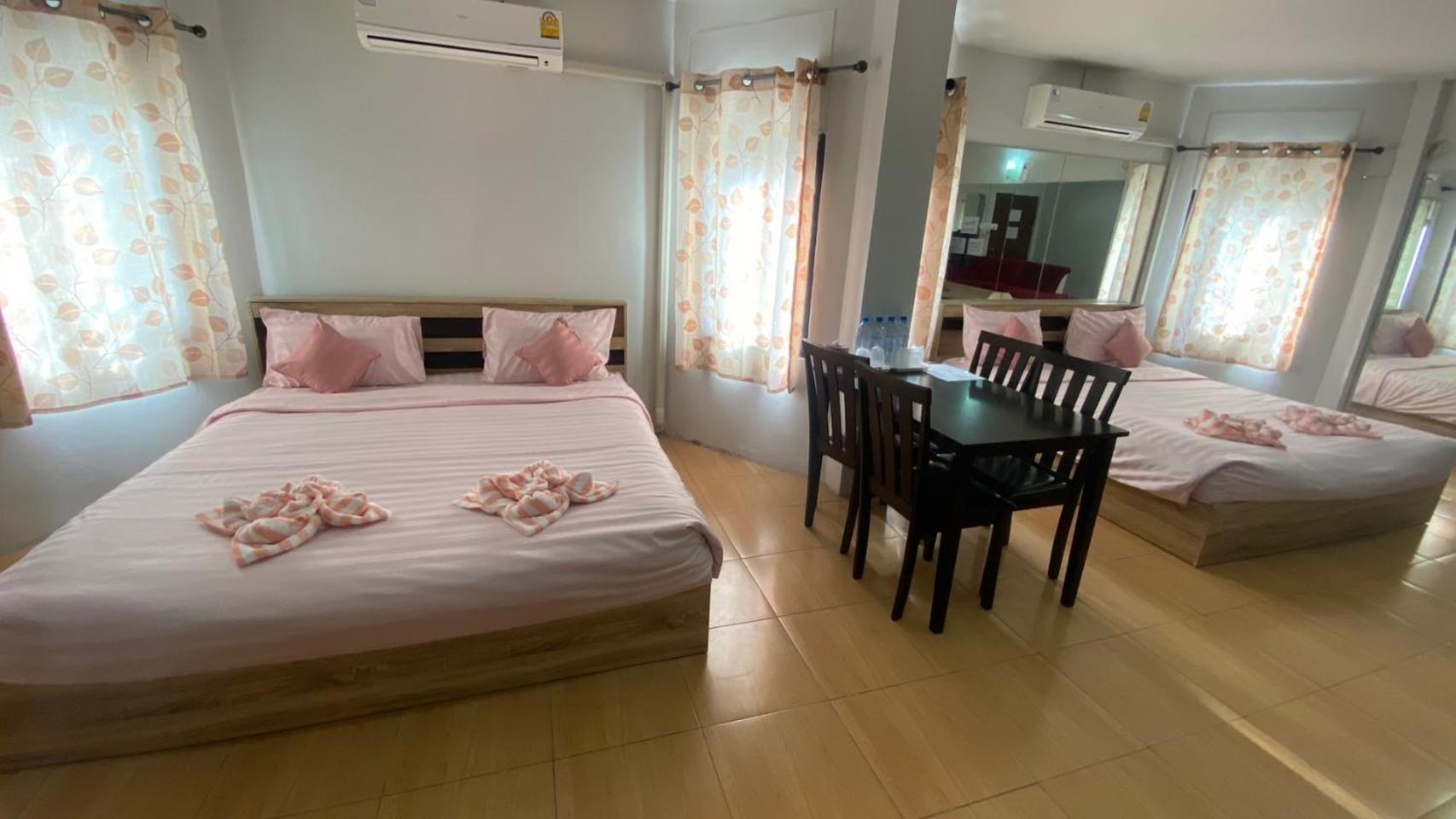 Alongkorn Hotel By Sb Samut Songkhram Екстер'єр фото