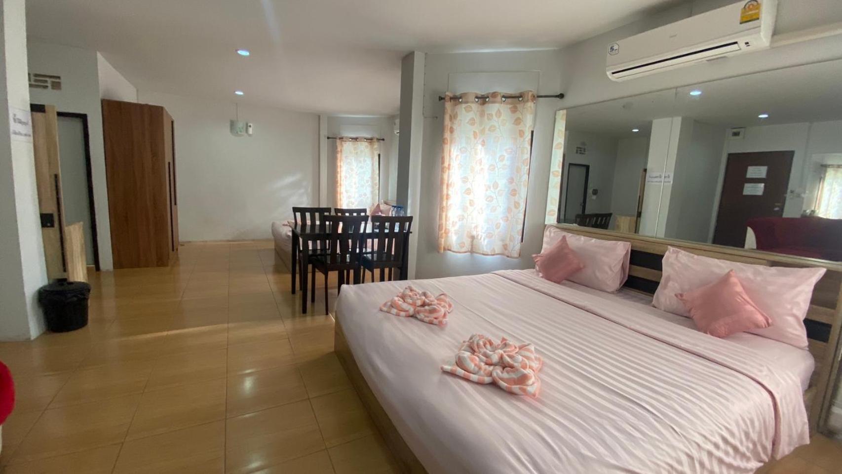Alongkorn Hotel By Sb Samut Songkhram Екстер'єр фото