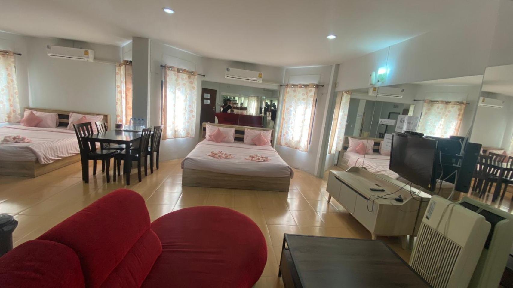 Alongkorn Hotel By Sb Samut Songkhram Екстер'єр фото