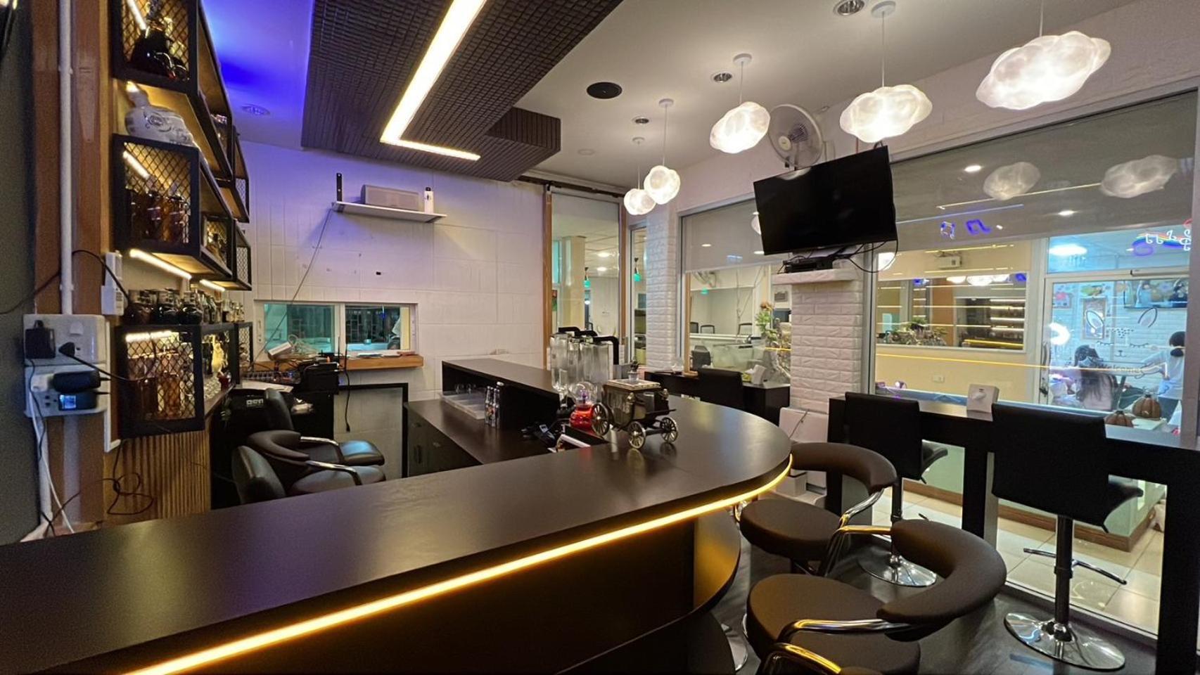 Alongkorn Hotel By Sb Samut Songkhram Екстер'єр фото