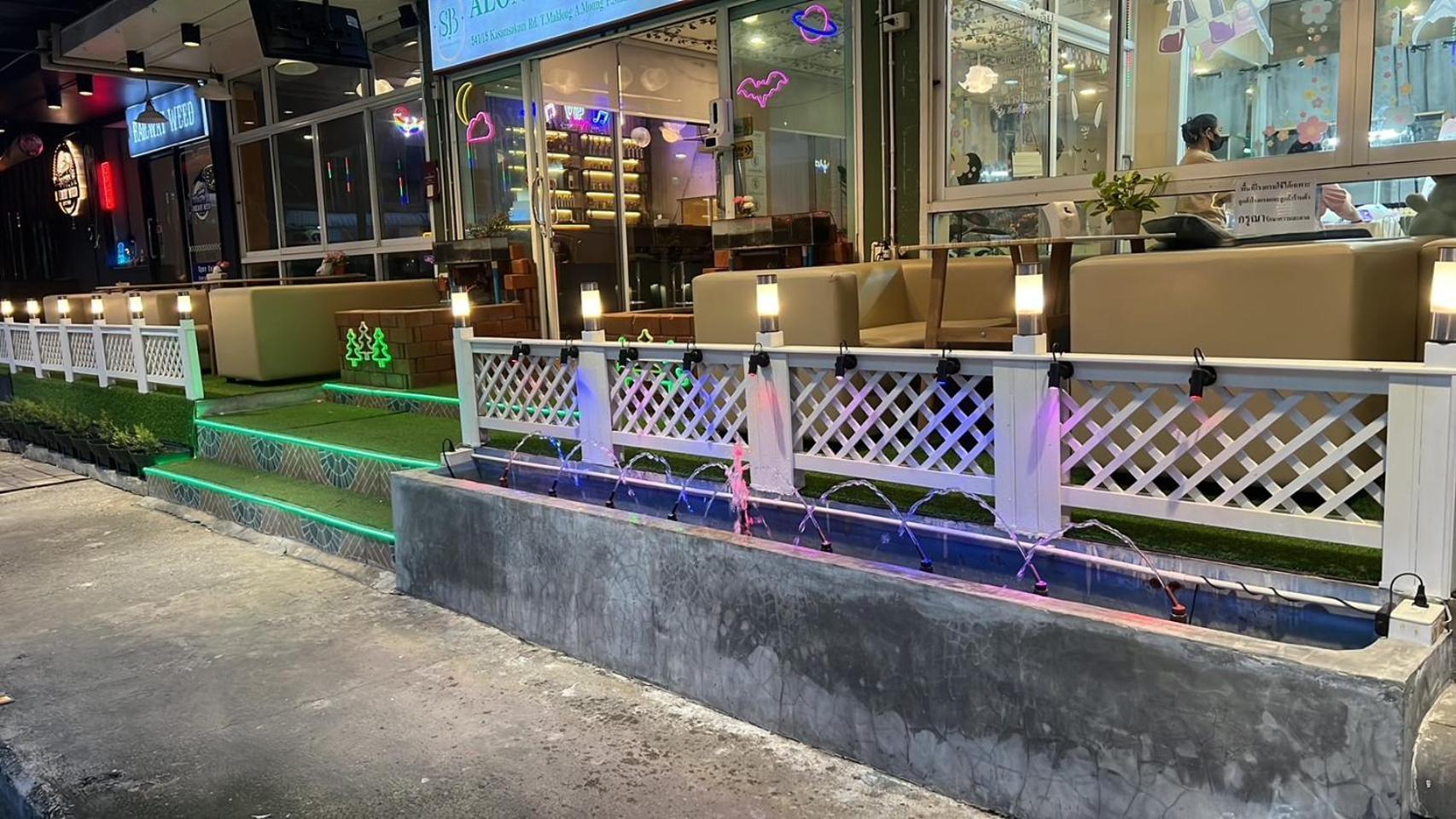 Alongkorn Hotel By Sb Samut Songkhram Екстер'єр фото