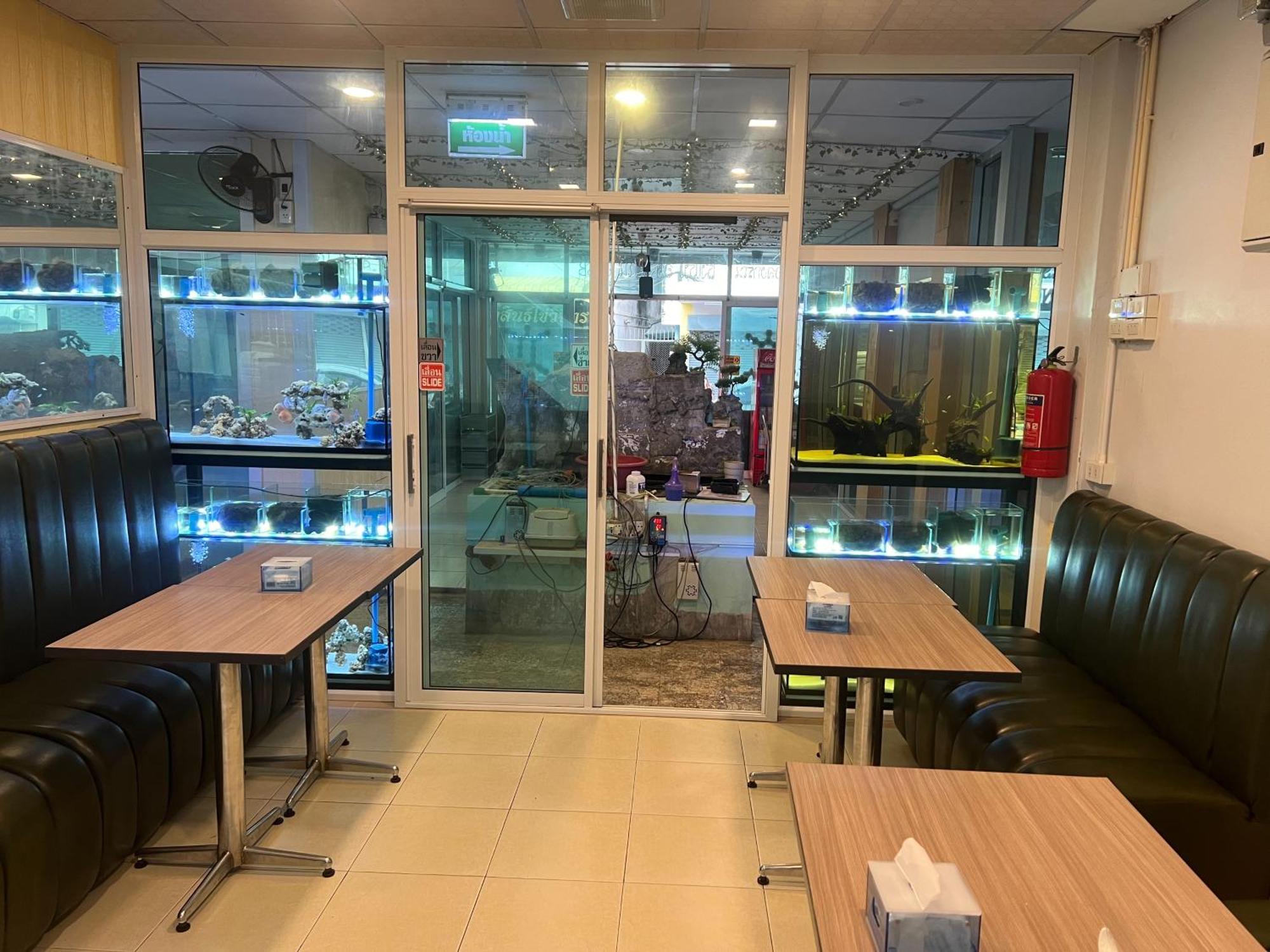 Alongkorn Hotel By Sb Samut Songkhram Екстер'єр фото