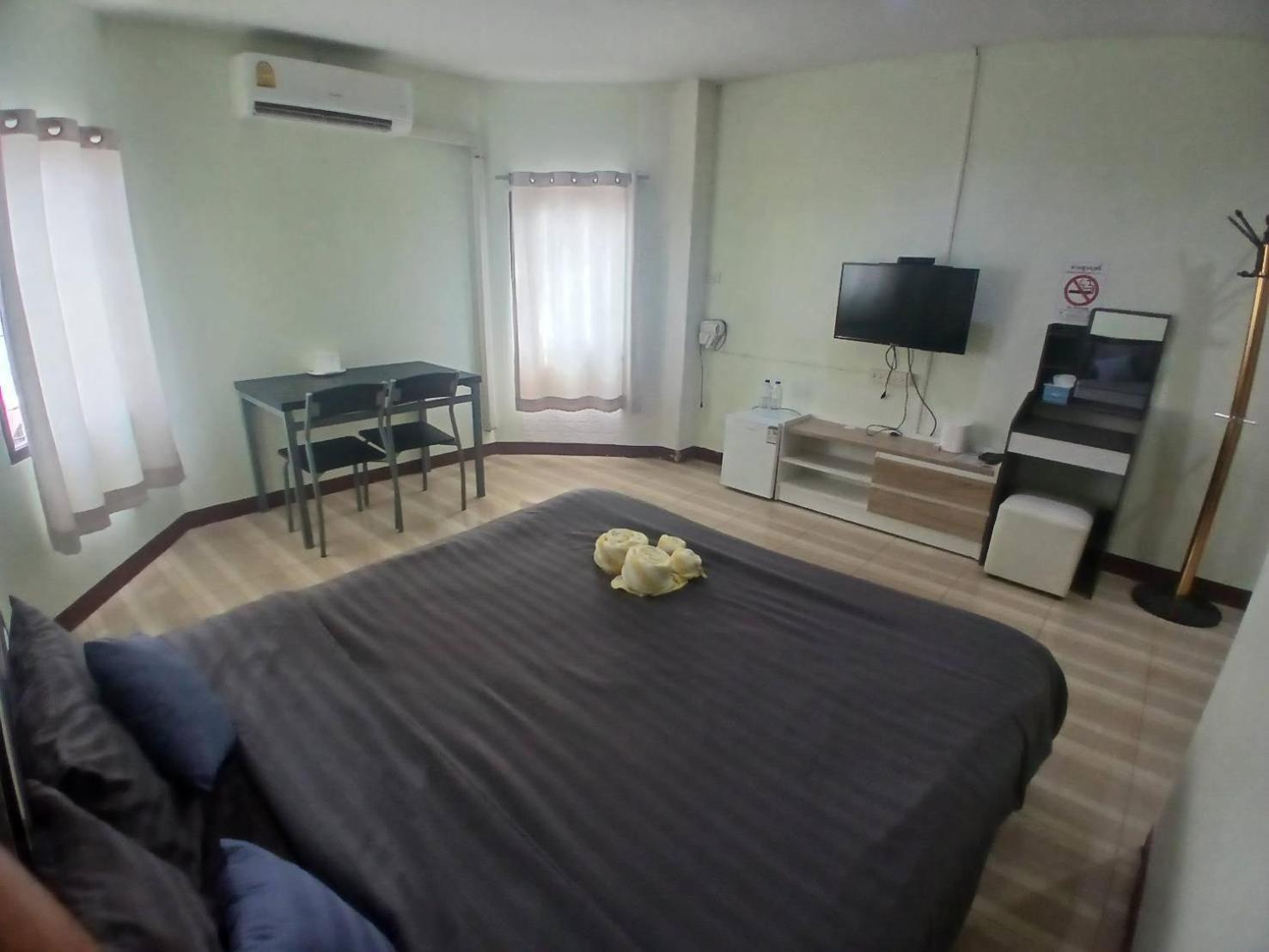 Alongkorn Hotel By Sb Samut Songkhram Екстер'єр фото